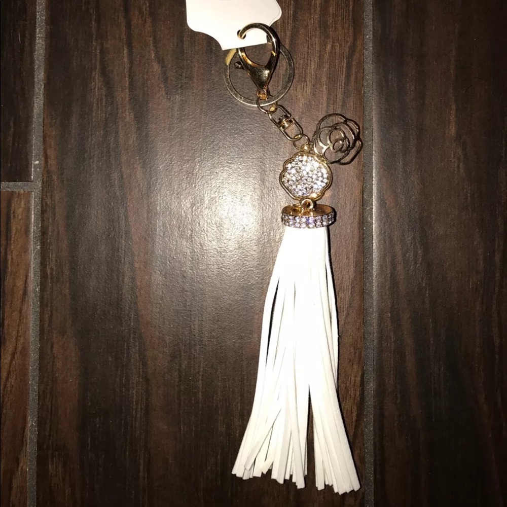 NWT White Tassel Key Chain w Gold & Rhinestone