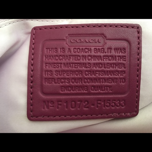 Coach Purse. Euc. Berry and signature khaki. - Picture 6 of 7