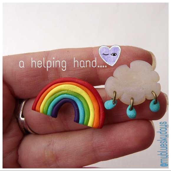 🌈✌🏼️💗earrings💗✌🏼️🌈 - Picture 3 of 3