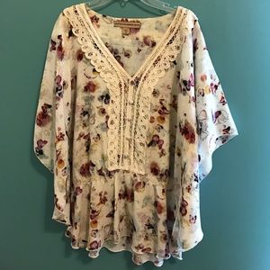 Flaired sleeved shirt