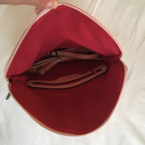 Blush Rebecca Detachable Crossbody & Wristlet Bag - Picture 4 of 5