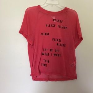 Cute Graphic Flowy Shirt!