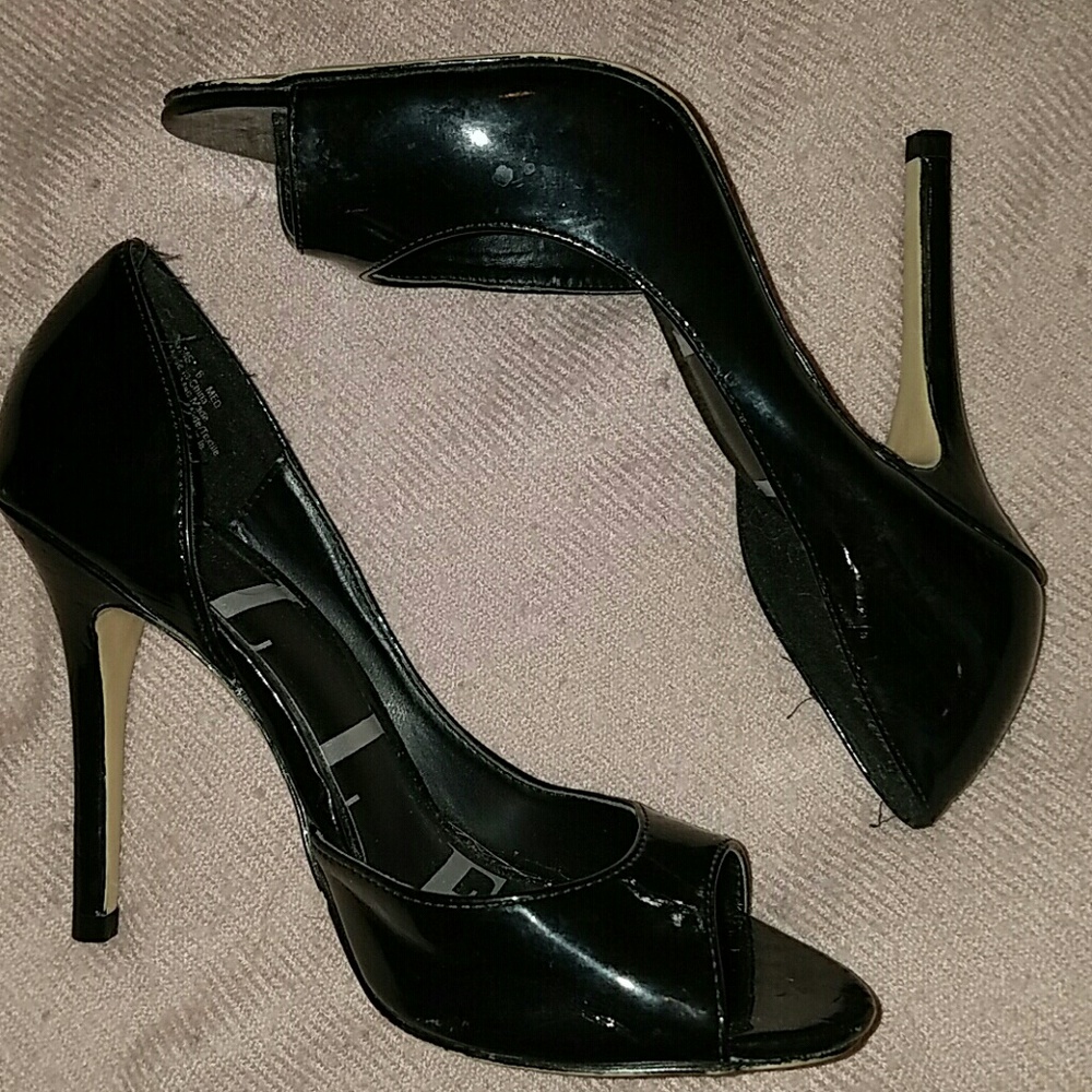 Shoes - Picture 3 of 3