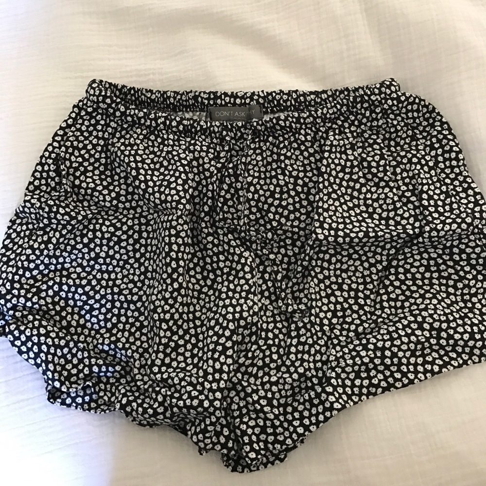 Flower comfy shorts