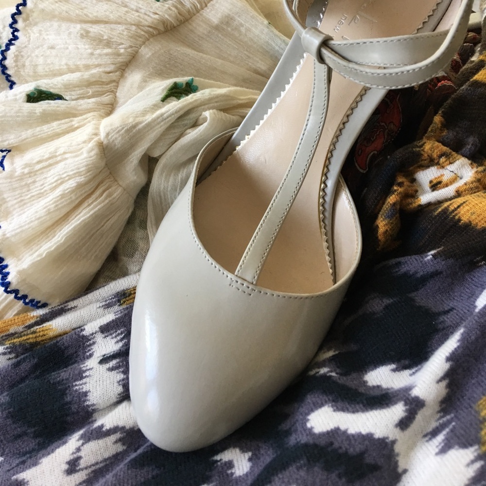 Nicole Miller Gray T-Strap Pumps Heels- 6.5