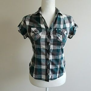 Forever 21 Medium Short Sleeve Buttondown