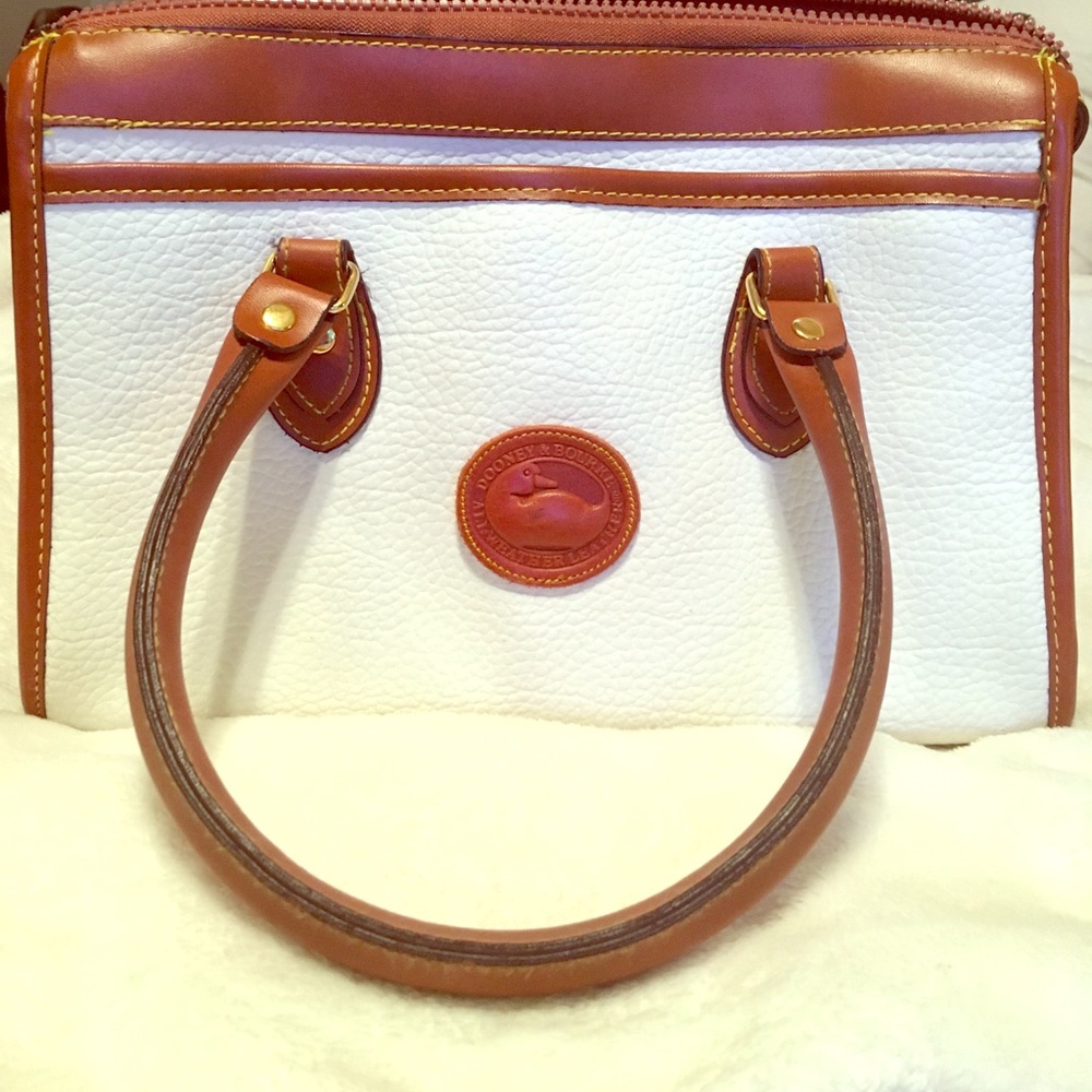 Vintage Cute purse classic handbag.