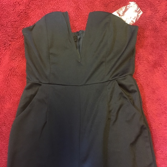 One piece - Picture 2 of 2