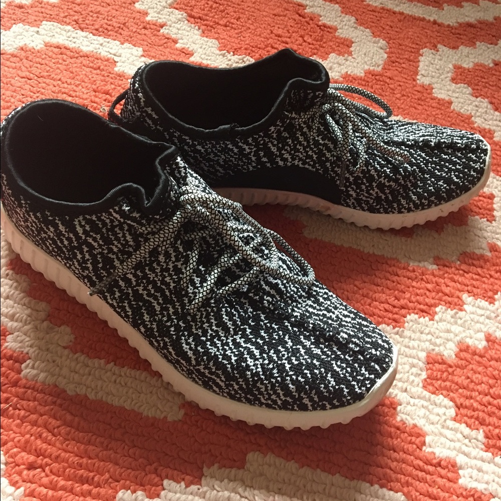 Jackshibo knock off yeezys