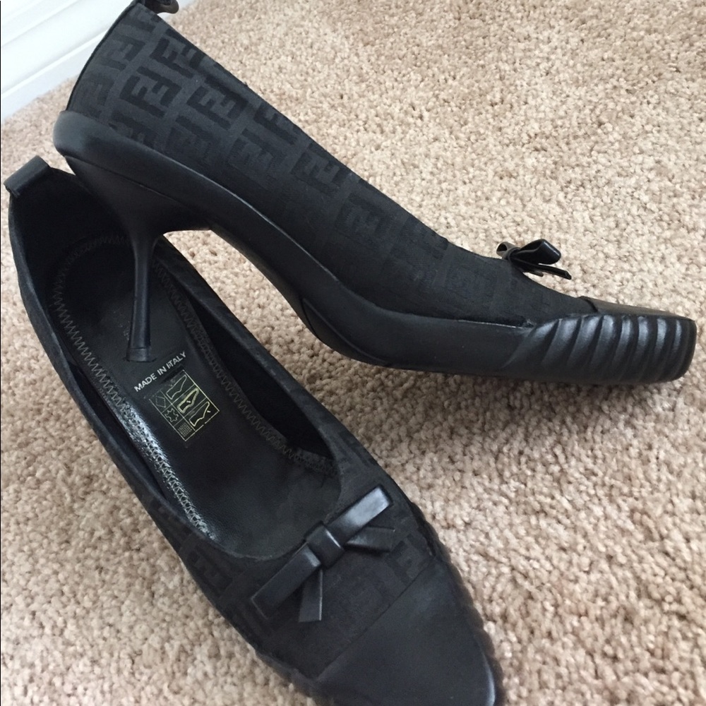 NEW Auth FENDI heels. RUN LARGE!!