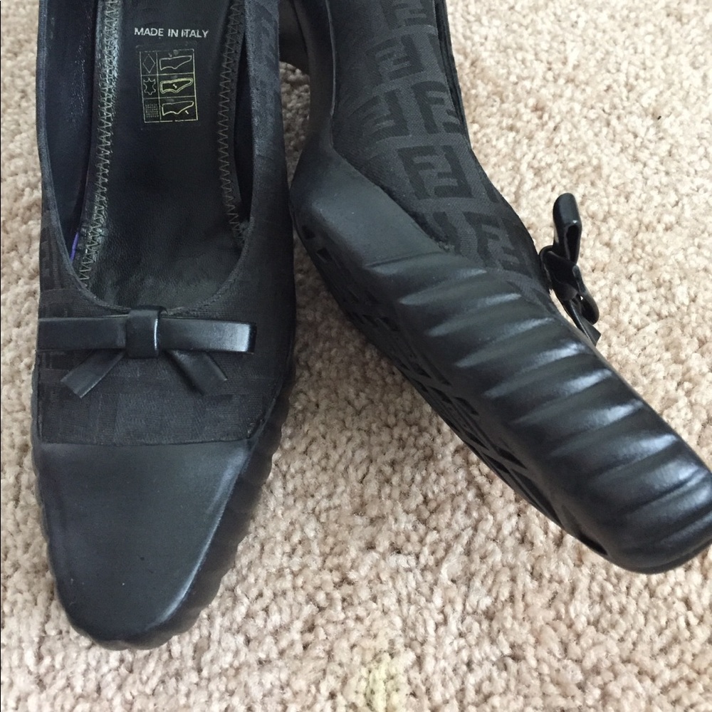 NEW Auth FENDI heels. RUN LARGE!! - Picture 3 of 8