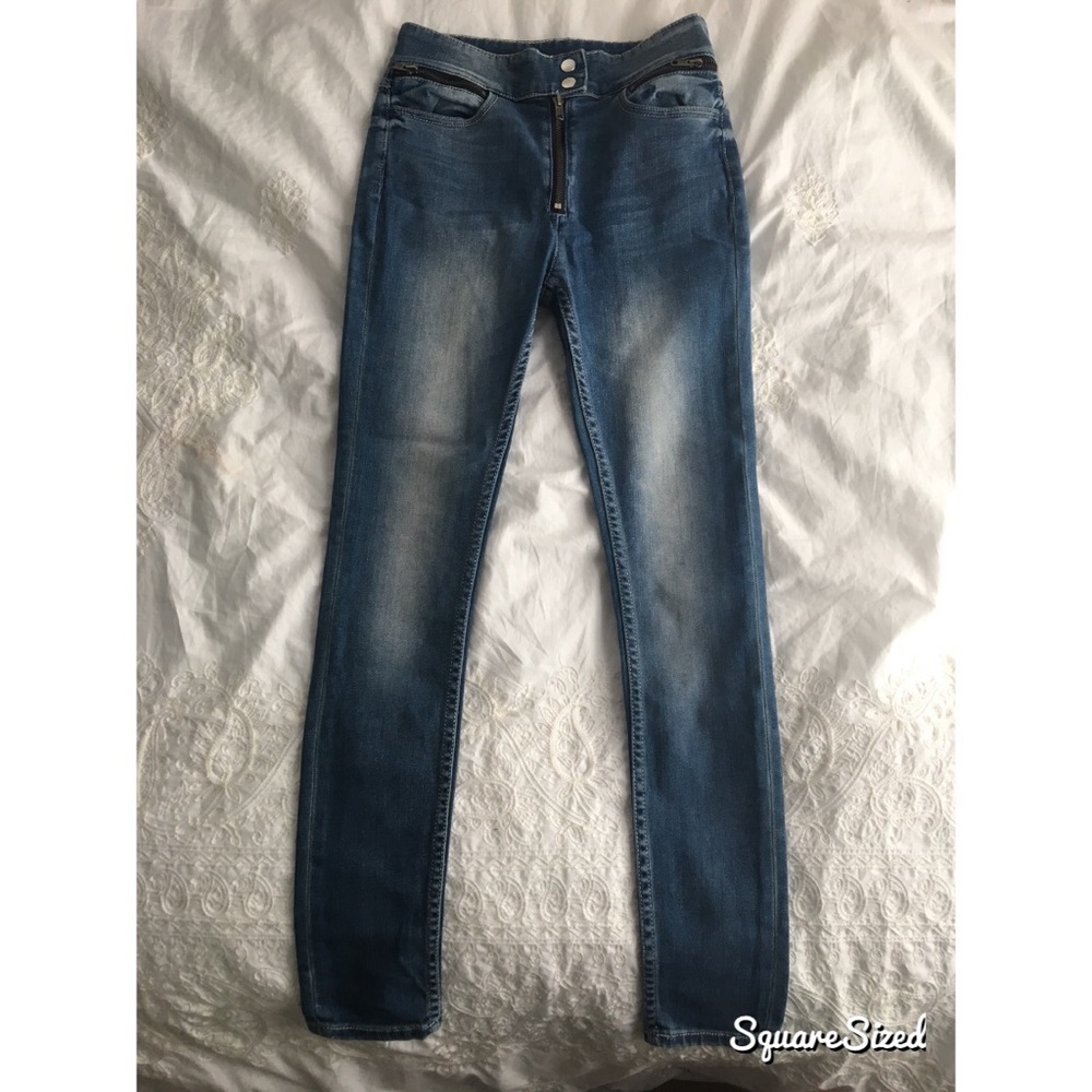 skinny jeans