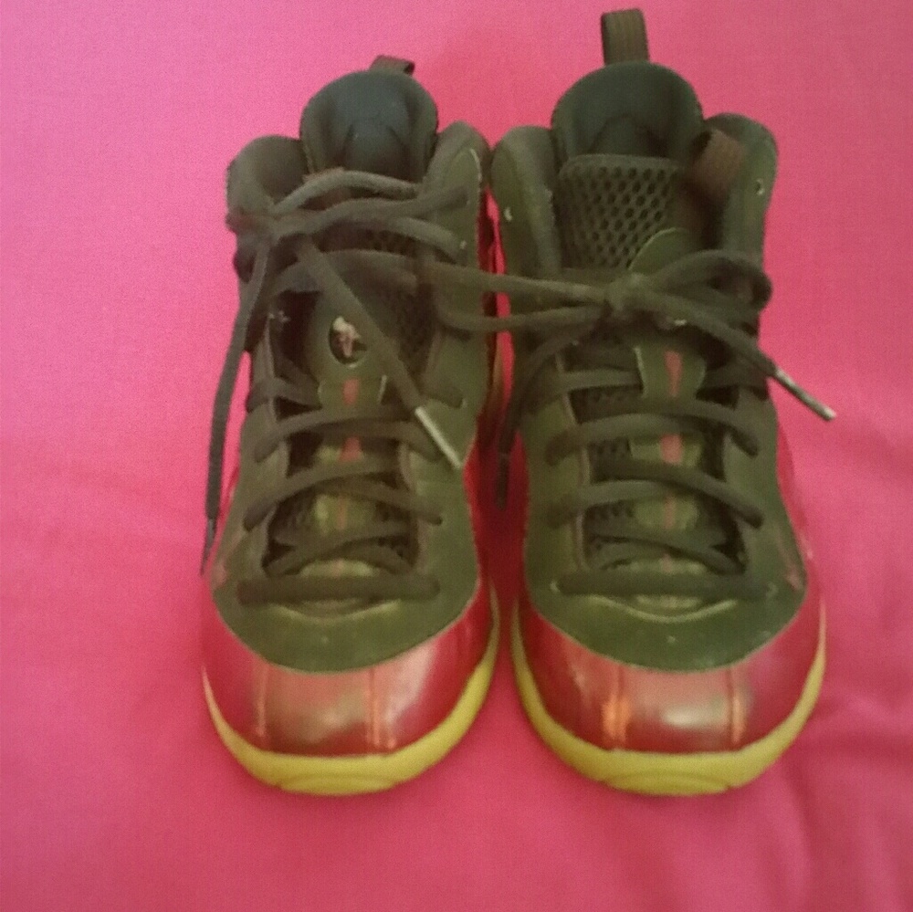 LITTLE BOYS Nike foamposites