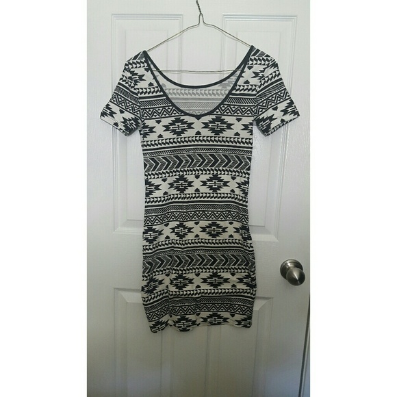 Sale! Aztec Bodycon Dress - Picture 2 of 2