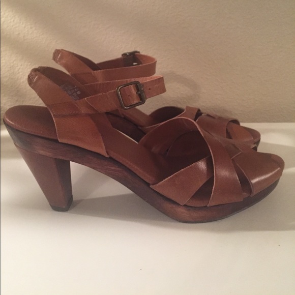 Brown leather platforms - Picture 1 of 6