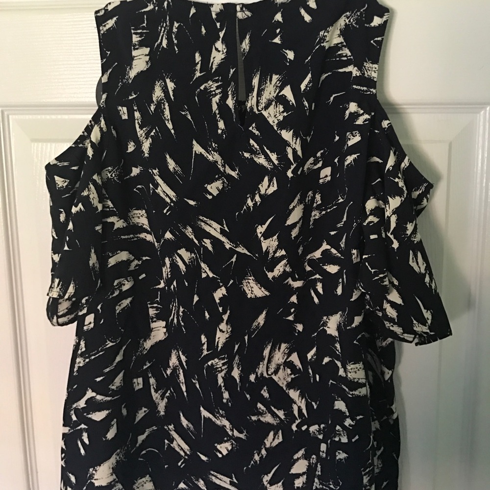 Cold shoulder Harlowe & graham blouse - Picture 1 of 2