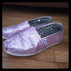 Sparkly pink toms