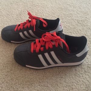 Women's Adidas Samoa's