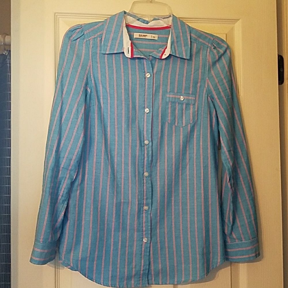 Old Navy button up shirt