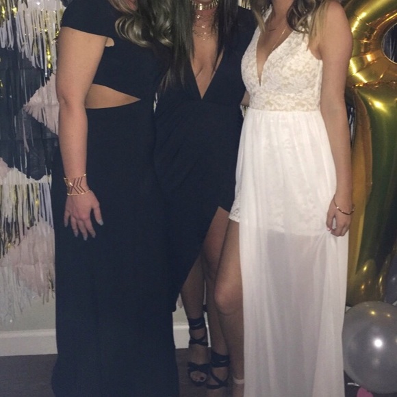 Black Tobi Formal Dress - Picture 2 of 3