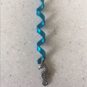 Cute Seahorse Hair Twister