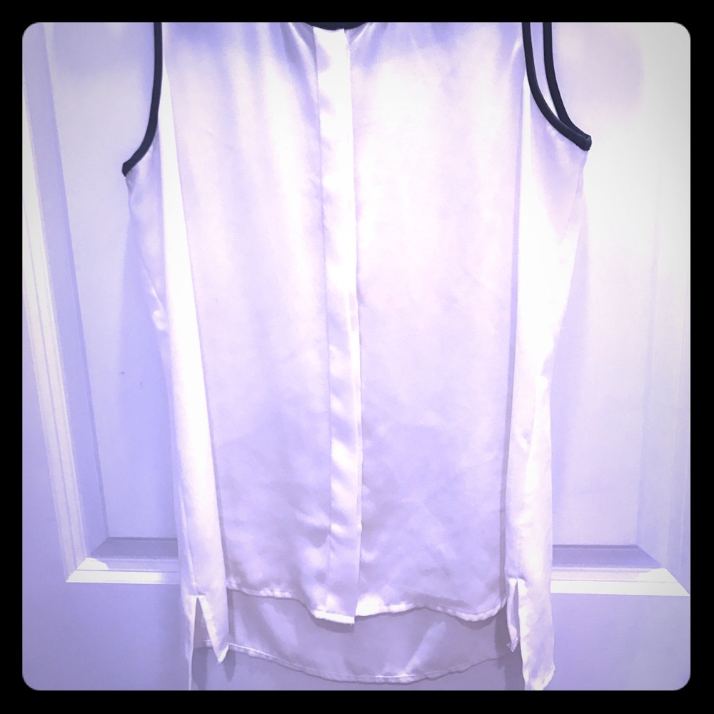 Black and white express sleeveless tank XS