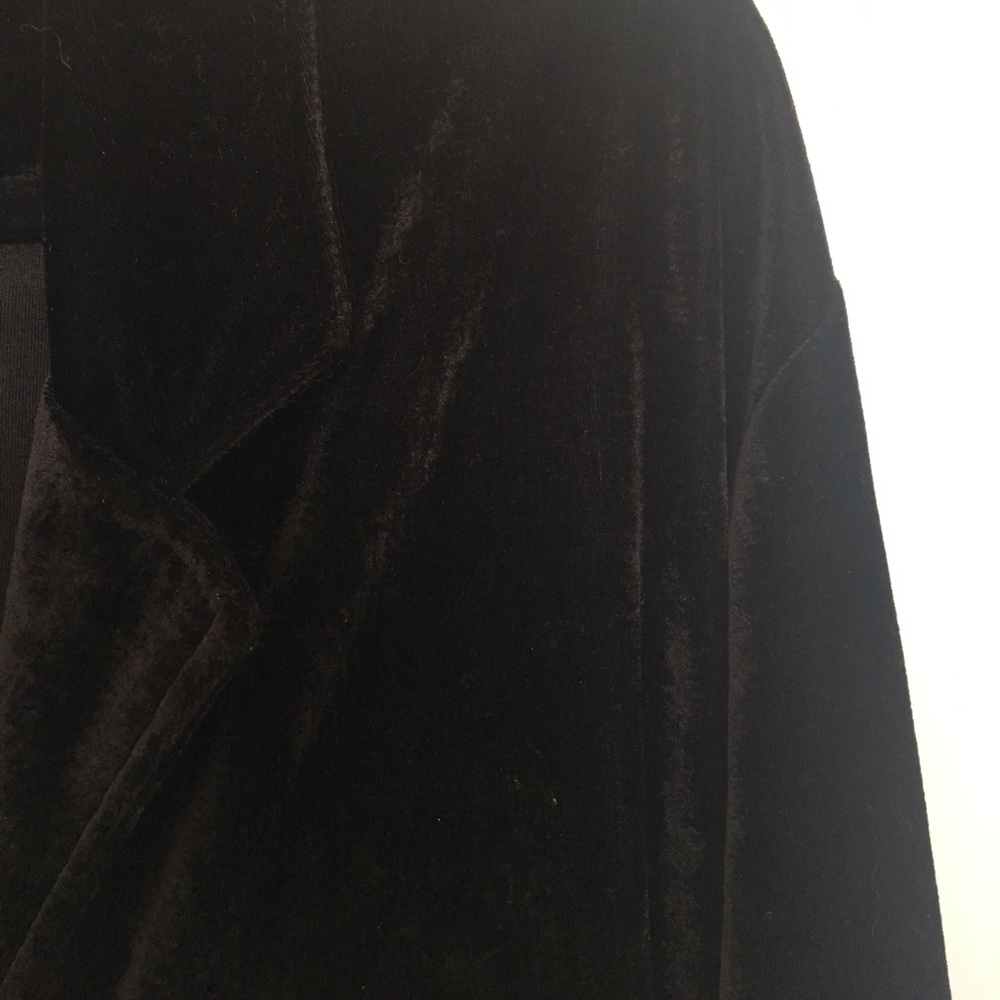 Blazer - Picture 3 of 3