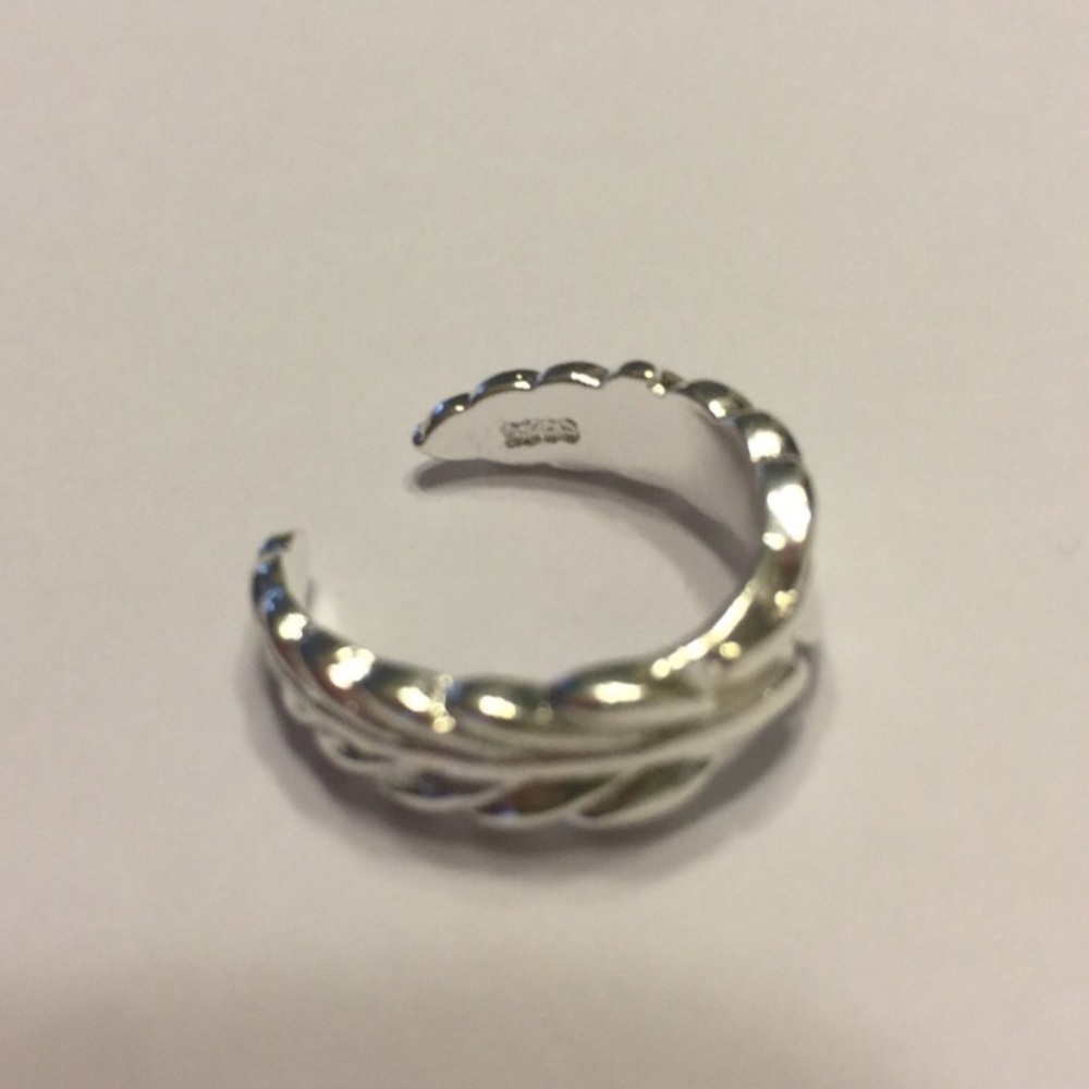🌴SALE🌴 🆕 .925 Sterling Silver Leaf Toe Ring - Picture 5 of 5