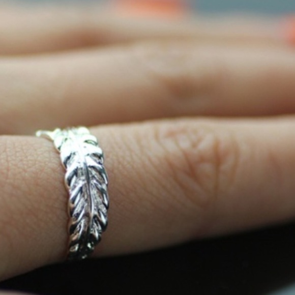 🌴SALE🌴 🆕 .925 Sterling Silver Leaf Toe Ring - Picture 4 of 5