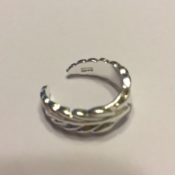 🌴SALE🌴 🆕 .925 Sterling Silver Leaf Toe Ring - Picture 5 of 5