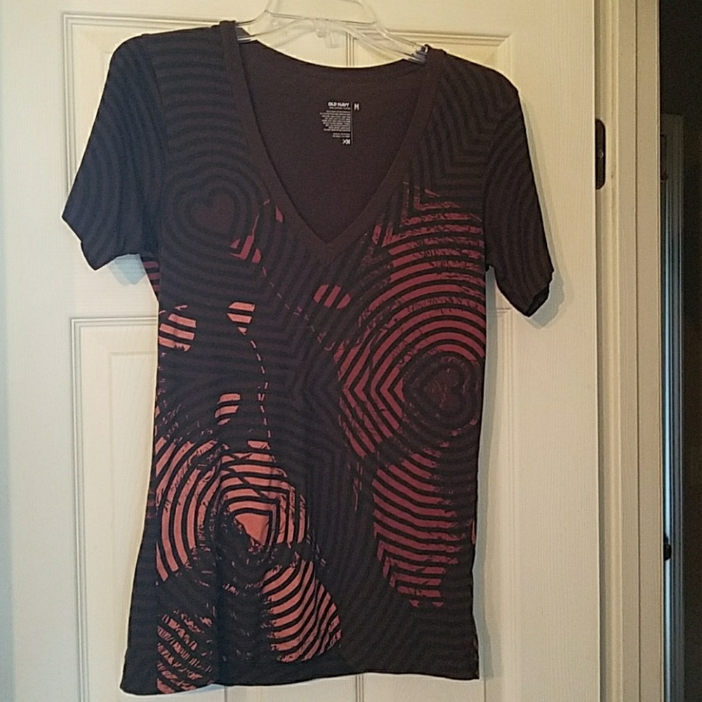 Old Navy t shirt