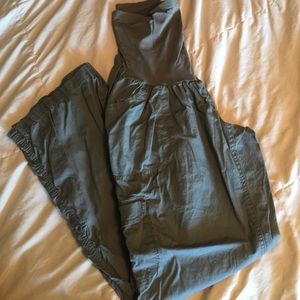Grey/green Maternity cargo pants