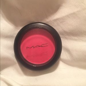 MAC Life's a Picnic LE Blush