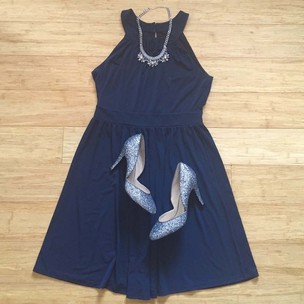 Nine West Silver Pumps