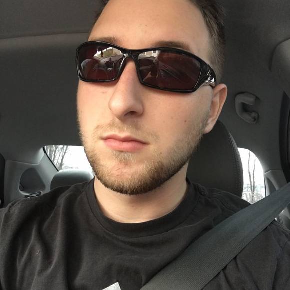 Meet your Posher, Chris - Picture 1 of 1