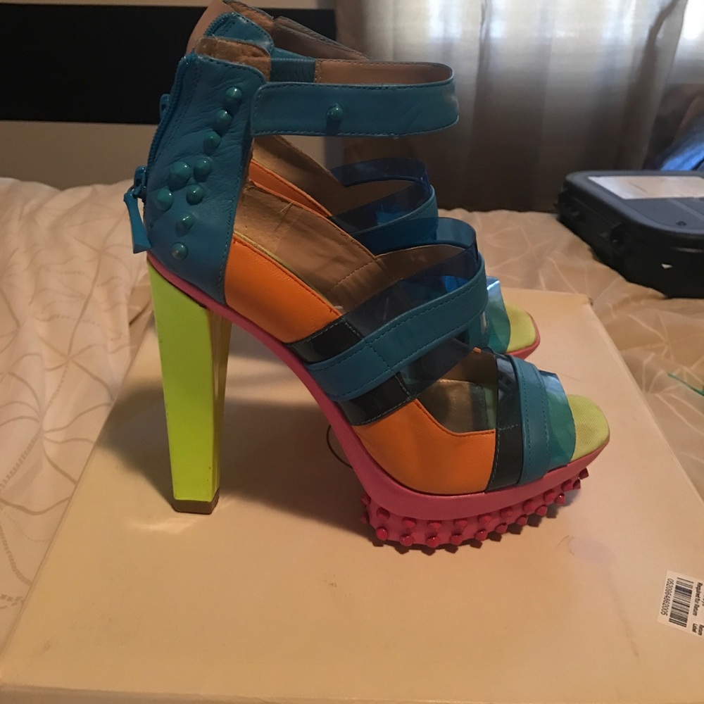 Multicolor chunky heeled sandals
