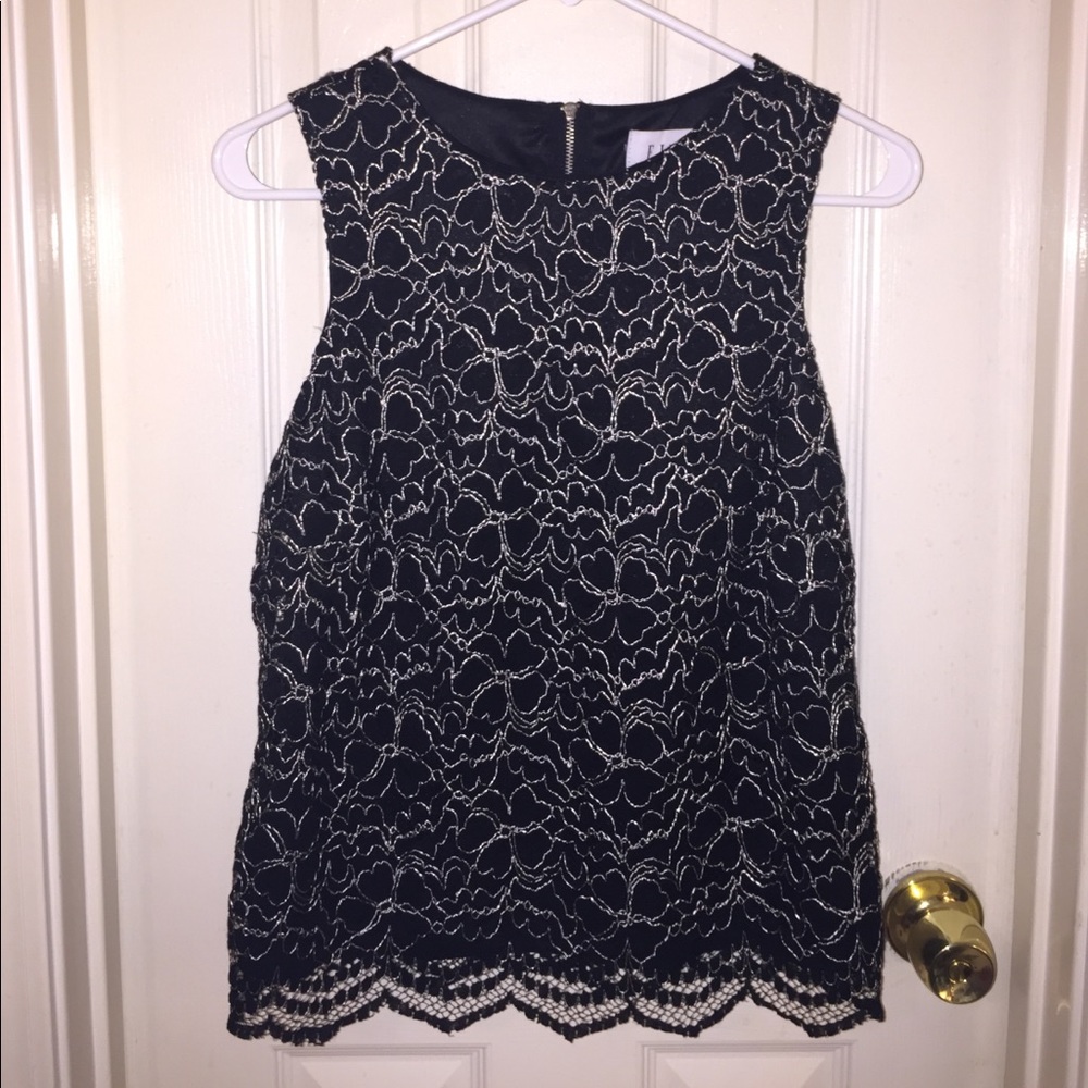 Elle xs top