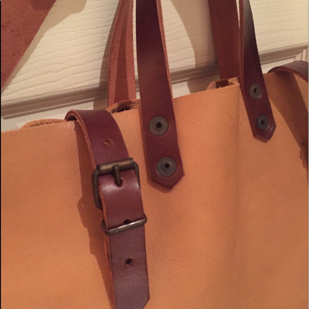 Leather tote