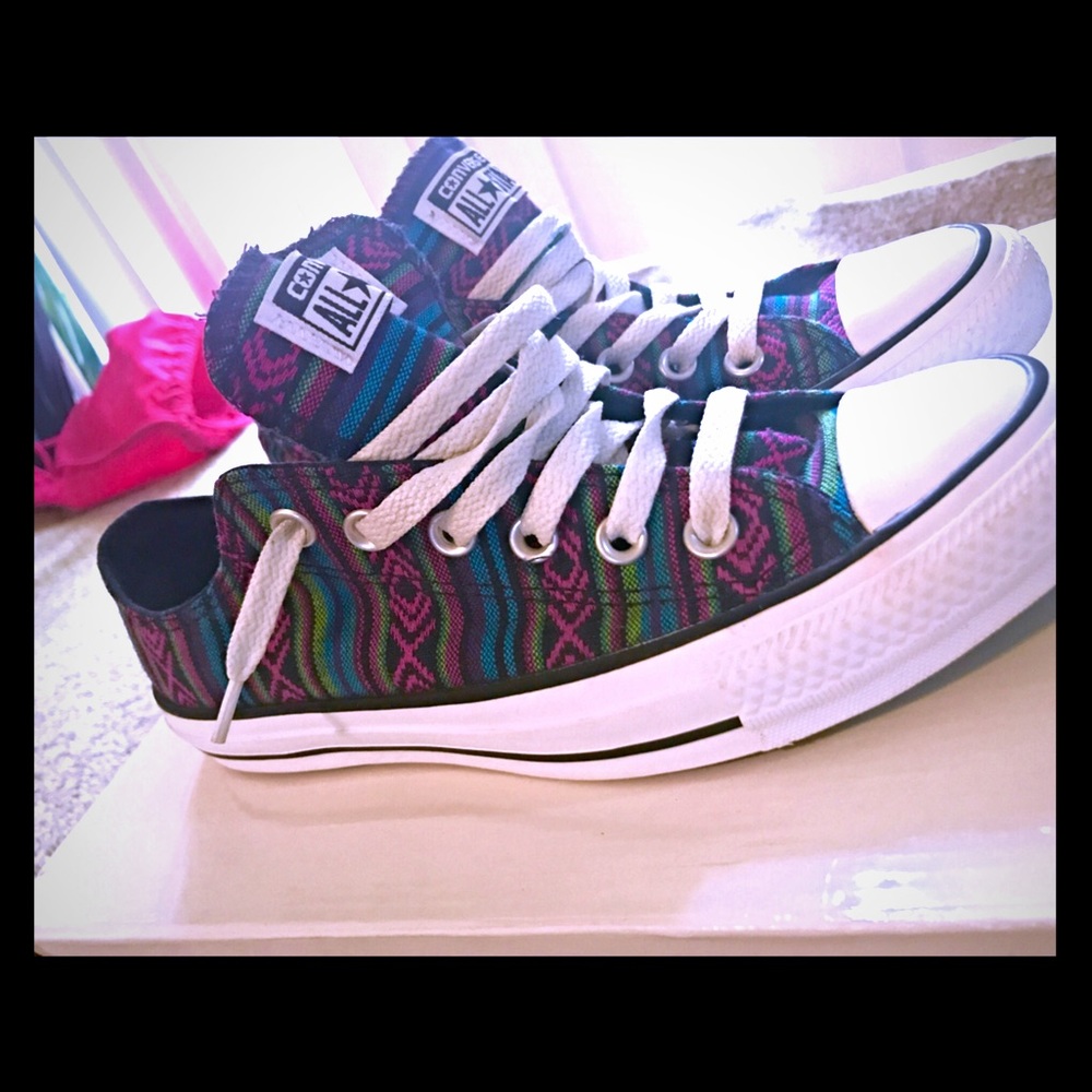 Tribal Print All-Star Converse 🎭🌴