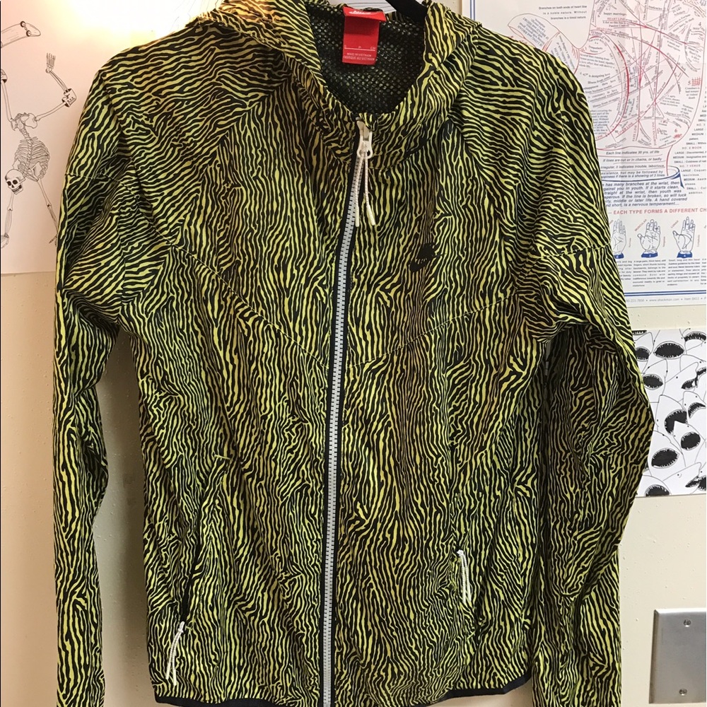 New Nike Windrunner Jacket w/ Glow Zippers
