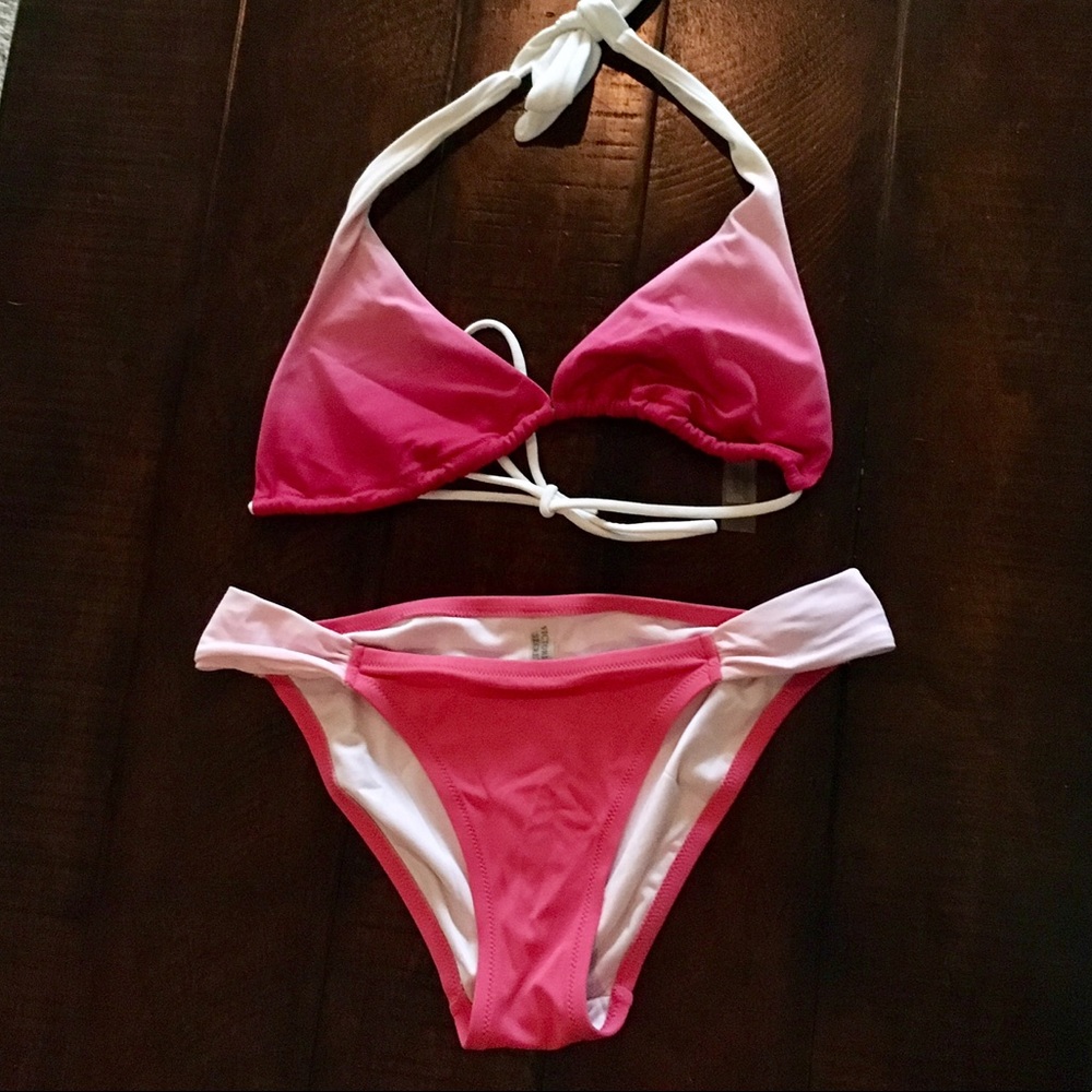 Pink Victoria Secret bikini 👙!!