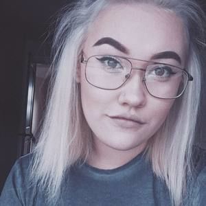 Meet your Posher, Avery