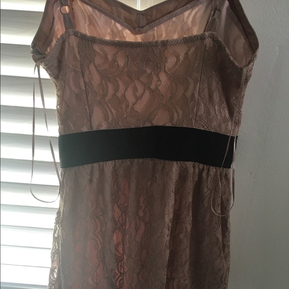 Elle Dress - Picture 2 of 4