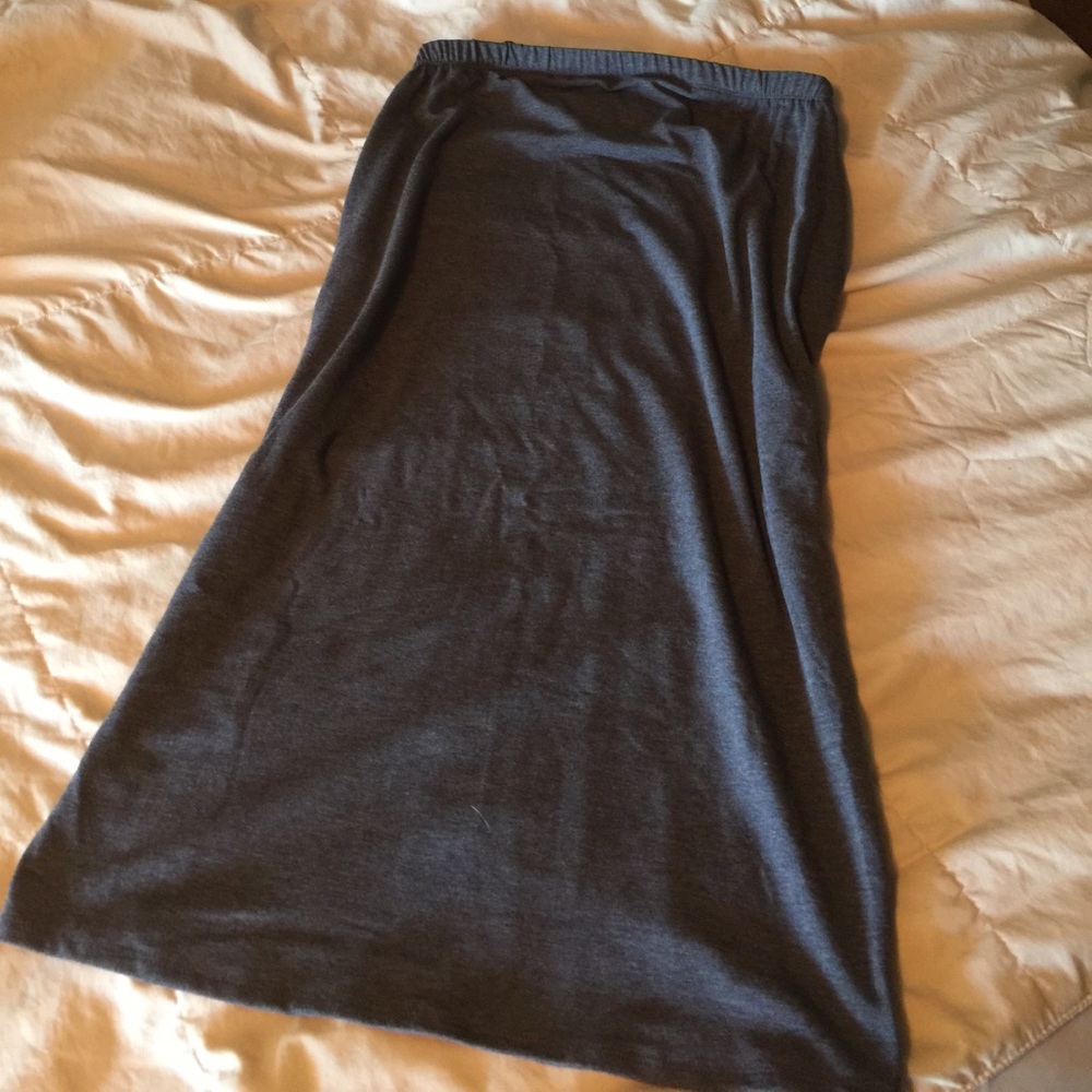 Gray maternity skirt