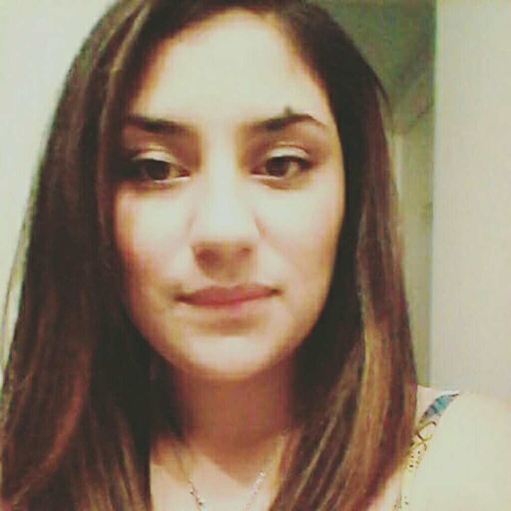 Meet your Posher, Crystal