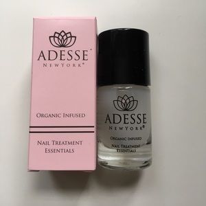 NWT Adesse Nail Treatment Matte Top Coat