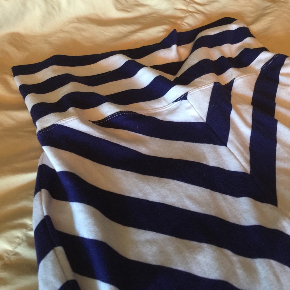 Blue and white chevron old navy skirt