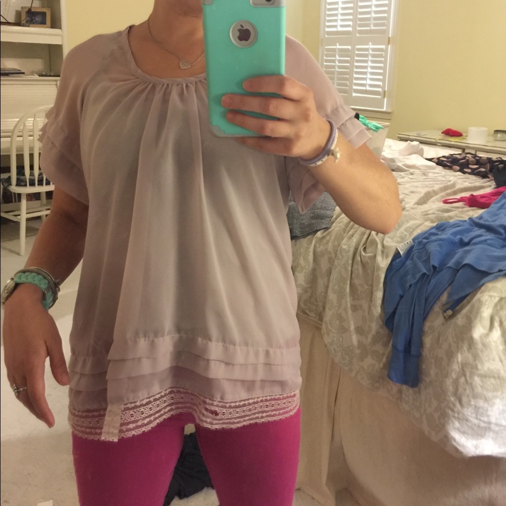Beautiful Sarah Spencer top