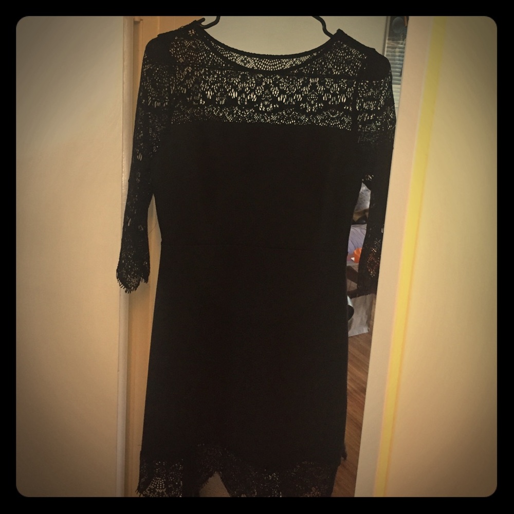 EXPRESS Black dress with Lace Detail-Size 8