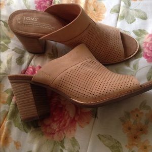 Tom's Mule Clogs Sandstorm